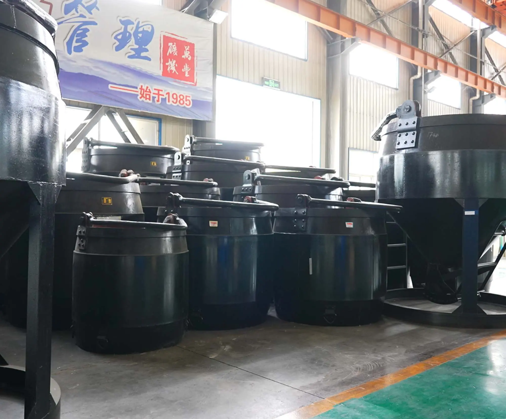 Mining Hook-Supported Hanging Bucket