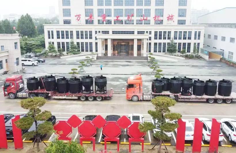 Mining Hook-Supported Hanging Bucket