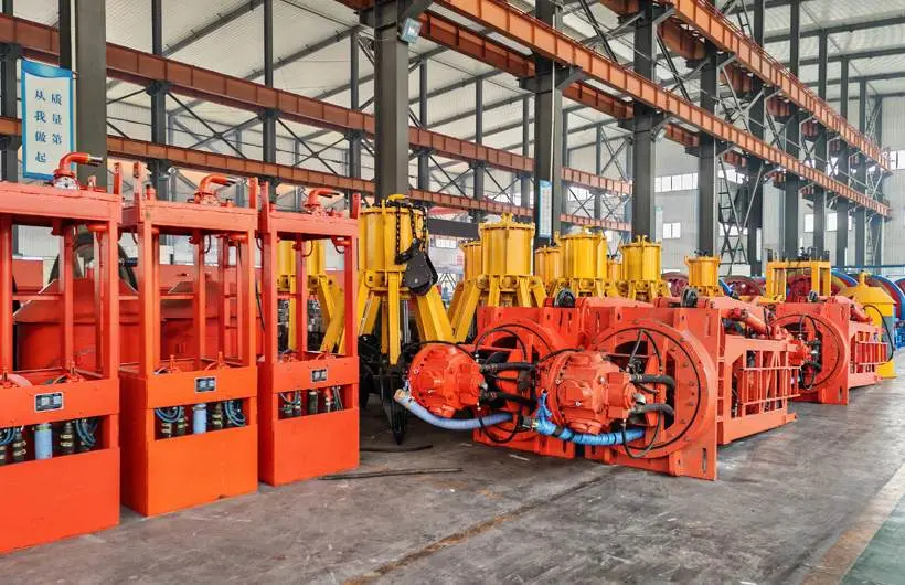 Central Slewing Grab Loader