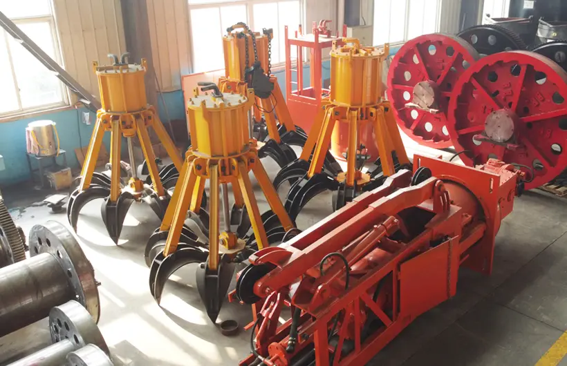 Central Slewing Grab Loader