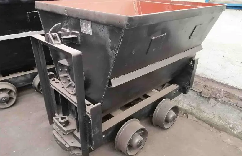 Dumping mine car