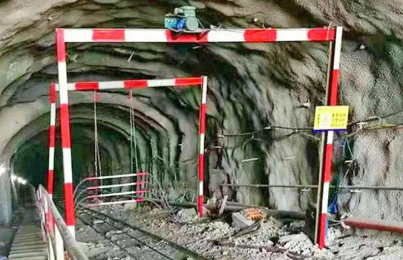 Mine Incline Anti-Runaway Device